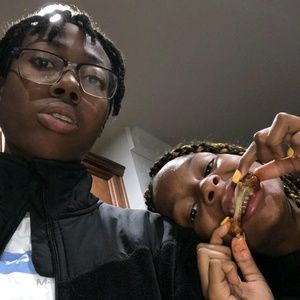 Meet your Posher, Semajia